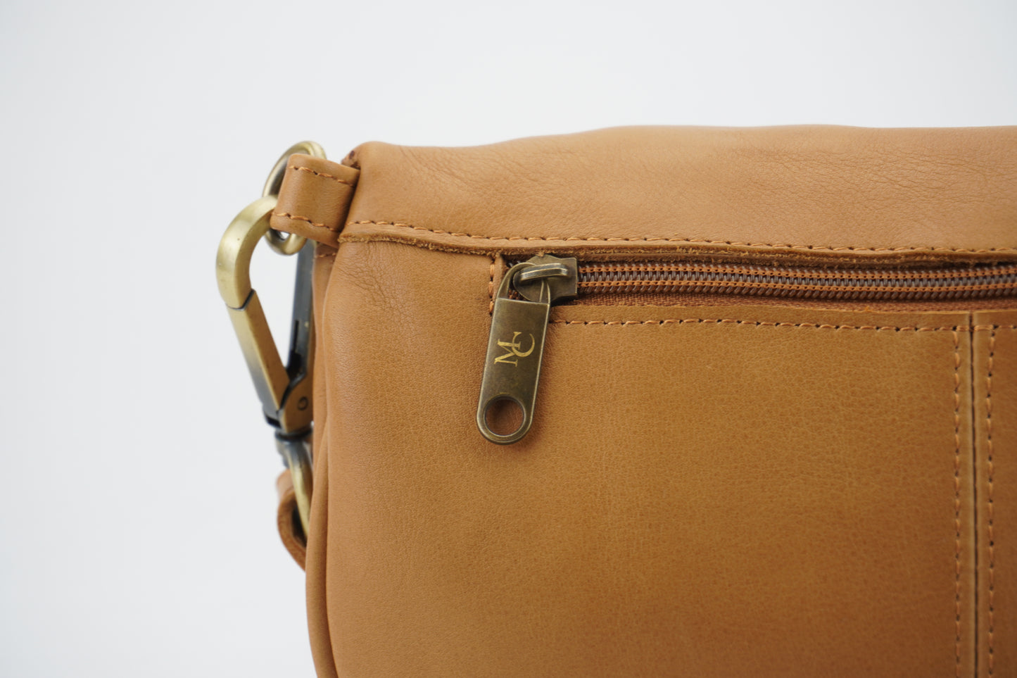Al Andalus Crossbodybag "URBAN JOURNEY", hellbraun