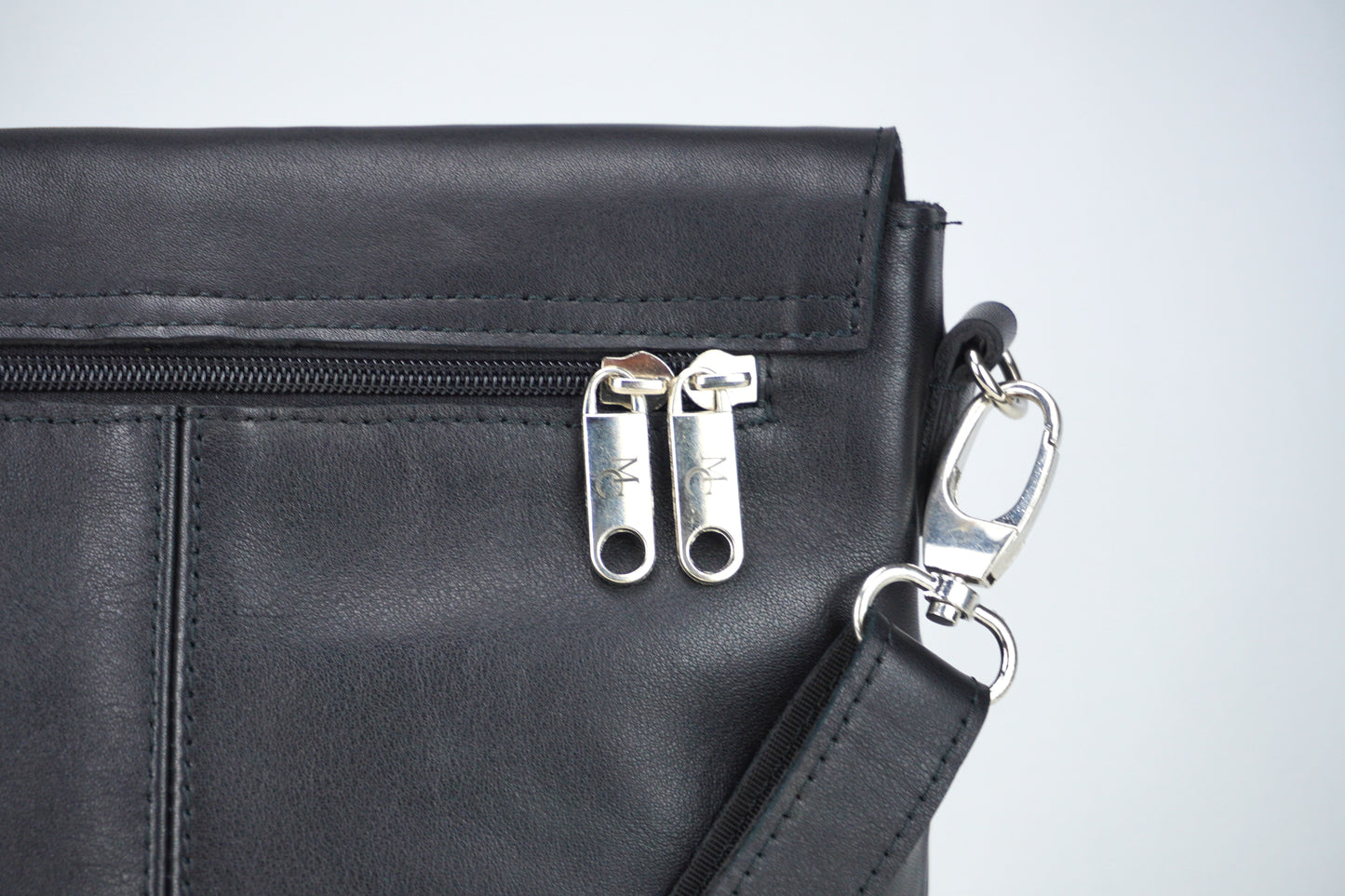 Al Andalus Damen-Umhängetasche "DUNE", schwarz